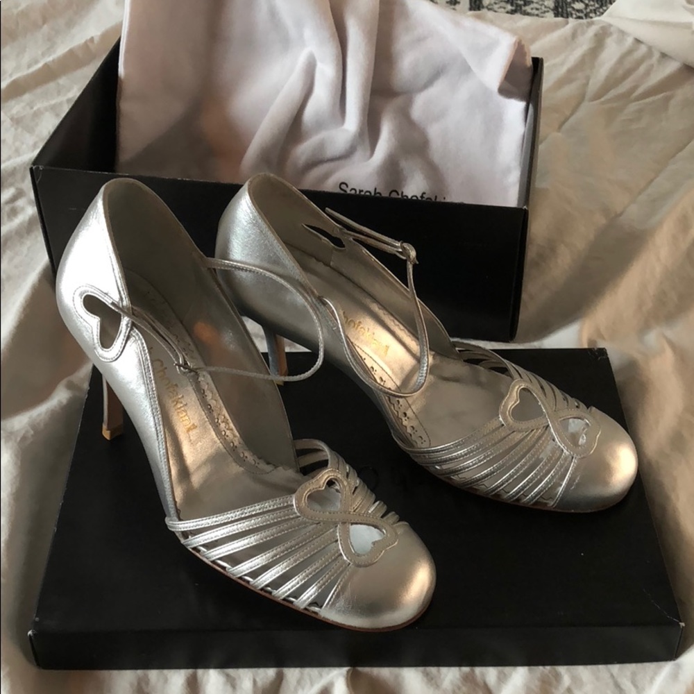 NWB Sarah Chofakian Silver Pumps